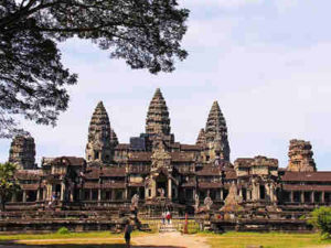 Angkor Wat , Bukan Candi Tunggal Tapi Kota Candi