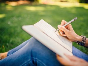 Jangan Pedulikan Pembaca Ketika Menulis Kalau Ingin Memiliki Tulisan Berkarakter