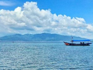 [Foto] Perahu di Pantai Klara, Lampung