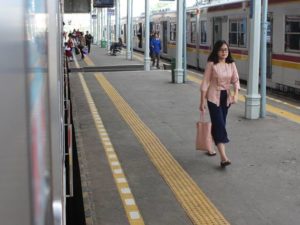 Cara Menuju Tangerang Dari Bekasi Dengan Commuter Line / KRL Jabodetabek