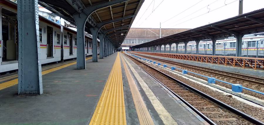 Cara Pergi Ke Pasar Pagi Mangga Dua Dari Bekasi Dengan Commuter Line