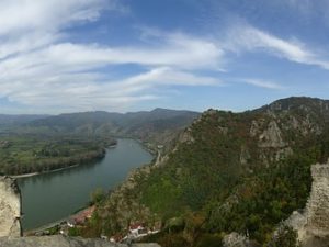 [FOTO] Wachau : Perpaduan Keindahan Alam Dan Romantisnya Sejarah Di Tepi Danube Di Lanskap Budaya