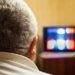 Menonton acara TV tanpa subtitle membantu menguasai bahasa asing